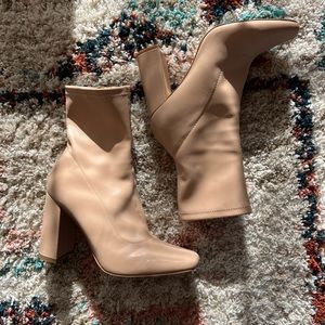 Neutral booties EUC